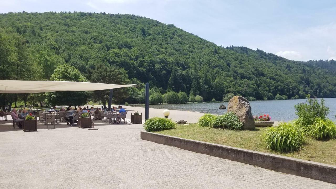 Camping Domaine Du Lac Chambon Мюроль Екстер'єр фото